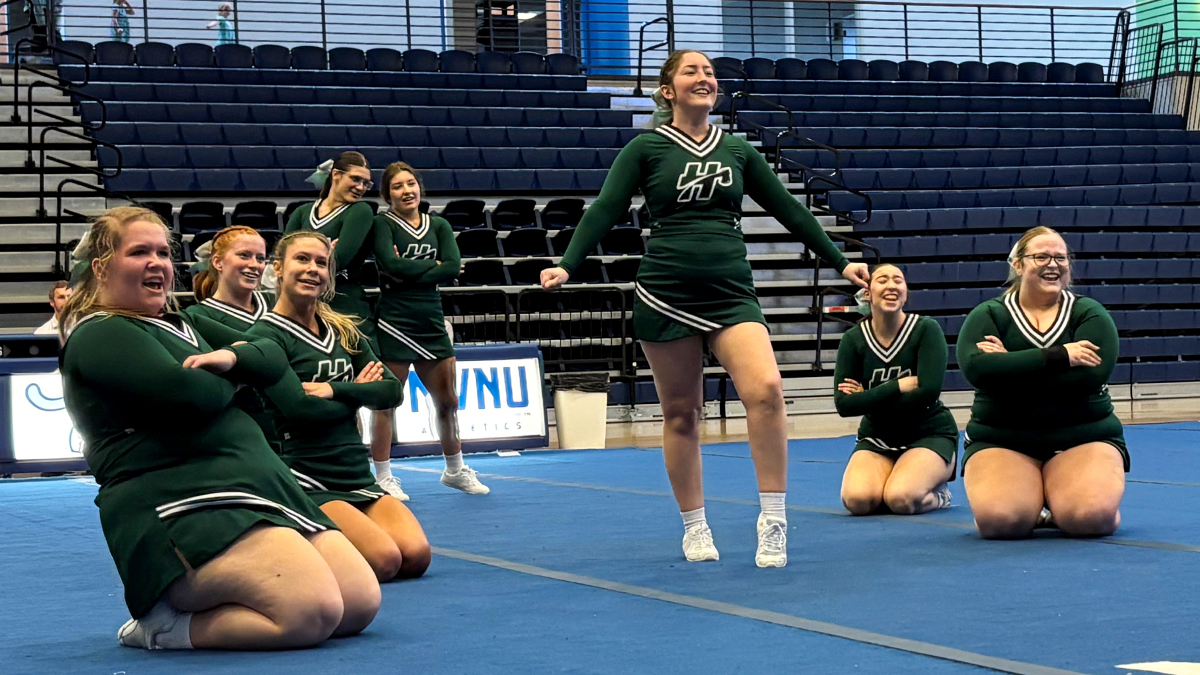 Huntington wraps up season on high note
