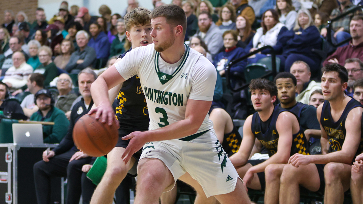 No. 19 HU Heats Up from Deep, Clinch No. 3 Seed with Win at Marian