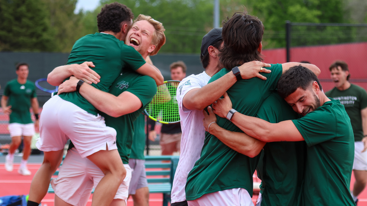 No. 1 Huntington Advances to CL Title Match with Sweep of No. 4 Marian
