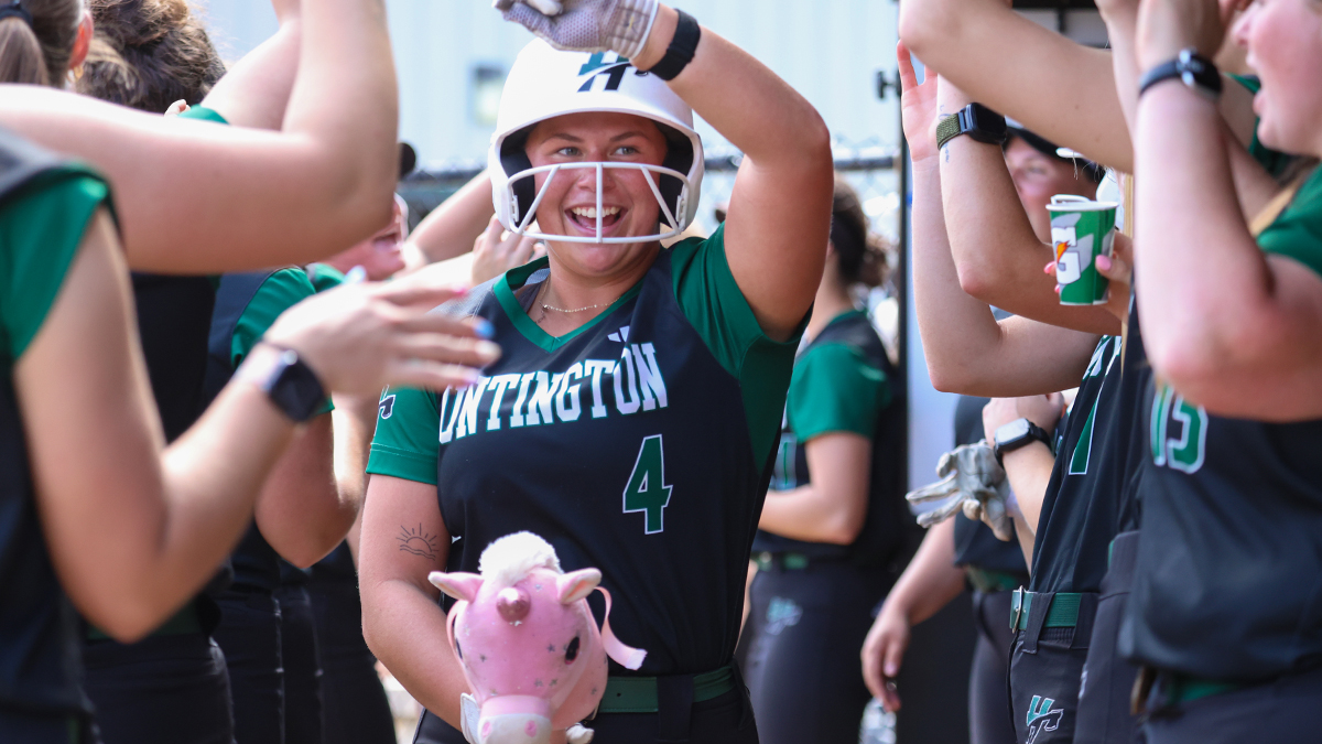 Huntington Rolls to Mercy-Rule Victory Over Taylor