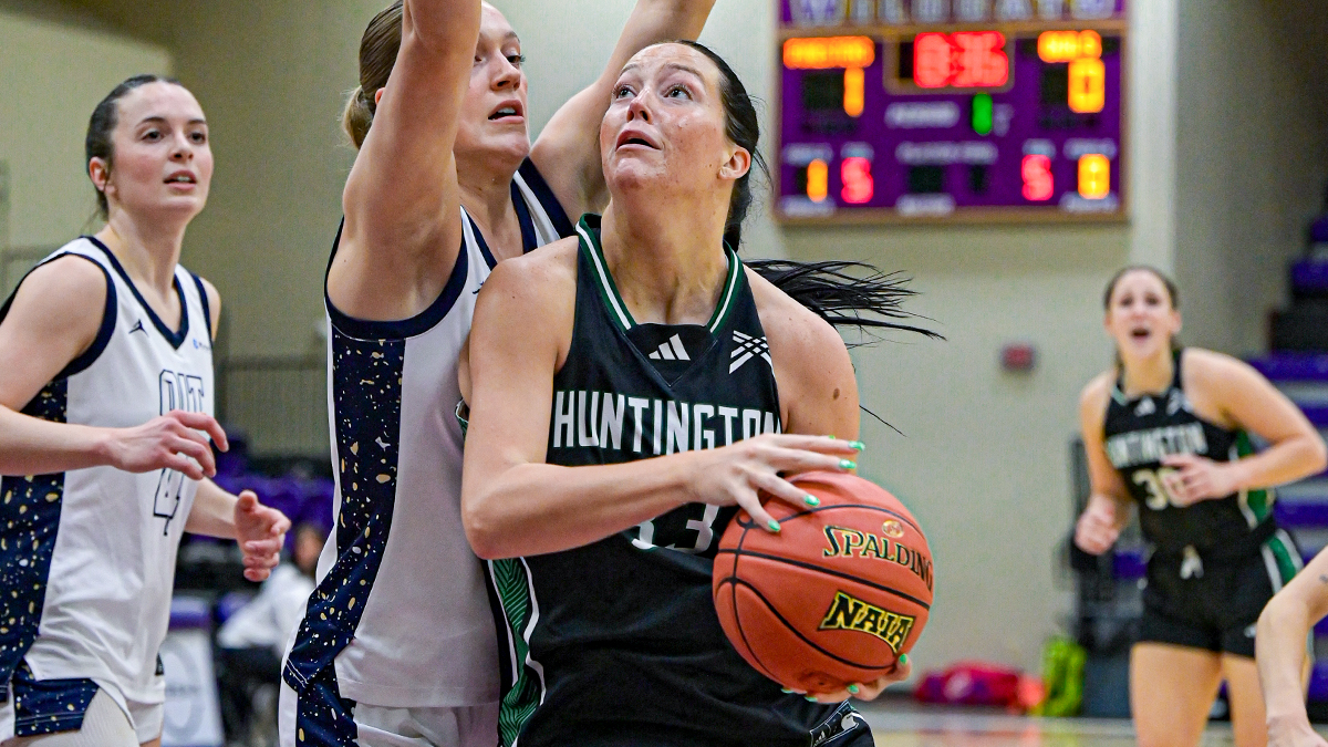 Foresters Upset No. 8 Oregon Tech, Advance to NAIA Second Round