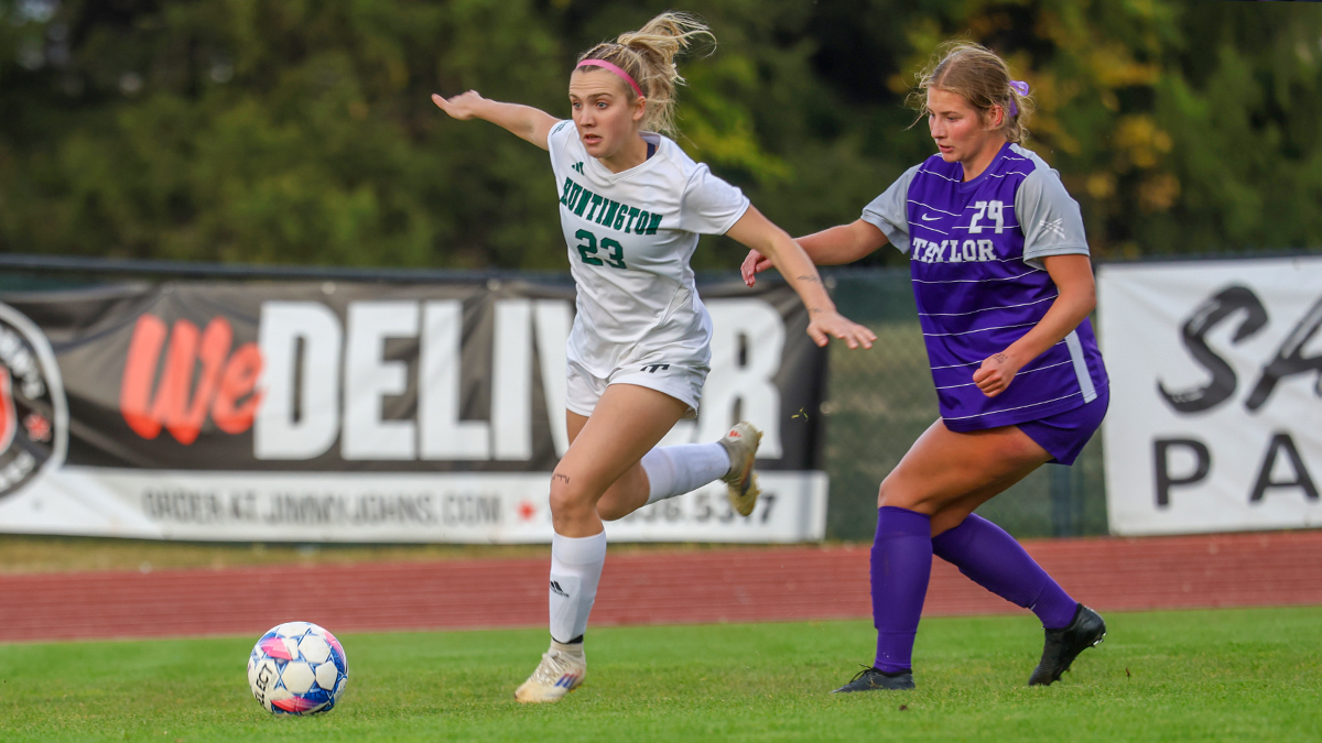 Huntington Strikes First but Falls to No. 16 Trojans