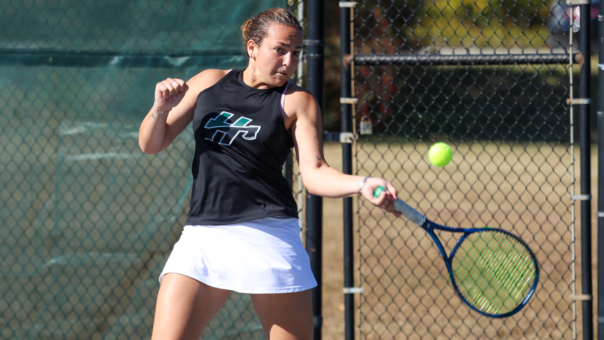 Huntington Shines in 5-2 Upset of No. 22 Bethel